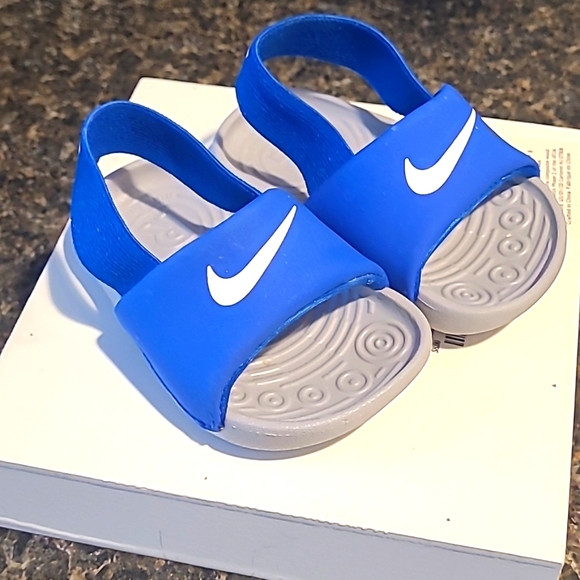 Nike Kawa Slide has a soft strap and plush cushioning for comfort - Picture 1 of 3